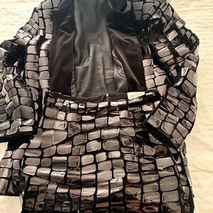 Elegant Black and Silver Women's Set . Skirt and Blazer M/L . Statement Piece.